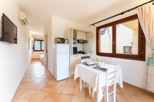 Kuhinja ili čajna kuhinja u objektu Résidence Pierre & Vacances Vignola Mare