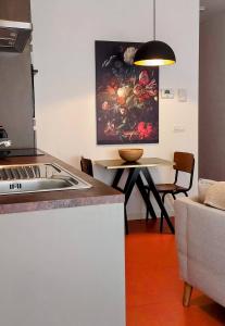 Imagen de la galería de Urban Condo - peacefull and cozy spot in historical center, en Amberes