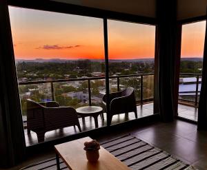 Balkón nebo terasa v ubytování Apartamento centrico con vistas panoramicas Puerto Iguazu