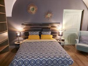 L'INATTENDU Vue imprenable,clim,parking avec borne de recharge, ménage inclus客房内的一张或多张床位