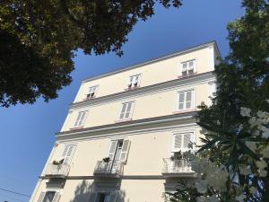 Budova, v ktorej sa apartmán nachádza
