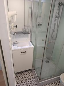 Łazienka w obiekcie Rin Rooms