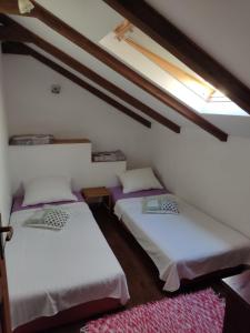 Postel nebo postele na pokoji v ubytování Apartment One + 19 fotografií