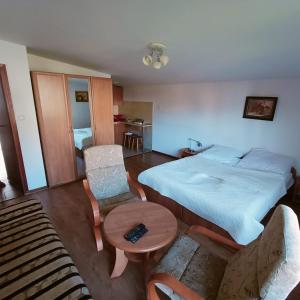 Ліжко або ліжка в номері Pokoje u Danuty