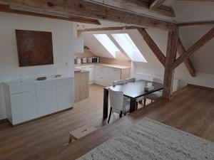Kuchyňa alebo kuchynka v ubytovaní Loft Polná