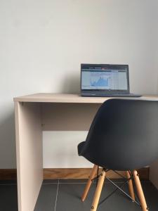 TV a/nebo společenská místnost v ubytování Toucan home