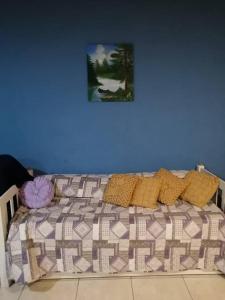 Кровать или кровати в номере Mirna