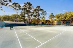 Facilități de tenis și/sau squash la sau în apropiere de Fiddlers Cove II