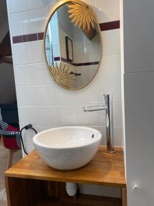 Bilik mandi di Home concept Gace 3 - Superb apartment in Gacé
