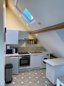 Dapur atau dapur kecil di Home concept Gace 3 - Superb apartment in Gacé