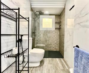 Koupelna v ubytování Apartamento de lujo con piscina y vistas al mar en Torrevieja