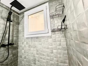 Koupelna v ubytování Apartamento de lujo con piscina y vistas al mar en Torrevieja