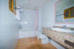 Koupelna v ubytování Hotel Andalucía