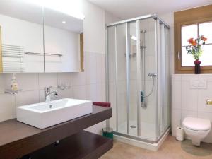 Koupelna v ubytování Apartment Laerchehus West by Interhome