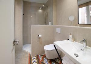 Koupelna v ubytování VALOLA Boutique Rooms + 20 fotografií