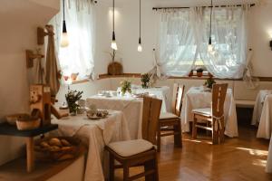 A restaurant or other place to eat at Hotel Villa Freiheim