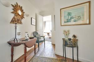 Fotografie z fotogalerie ubytování Charming apartment with Eiffel Tower view v Paříži
