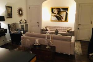 Fotografie z fotogalerie ubytování Charming apartment with Eiffel Tower view v Paříži