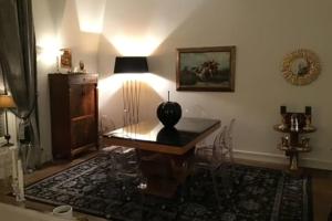 Fotografie z fotogalerie ubytování Charming apartment with Eiffel Tower view v Paříži