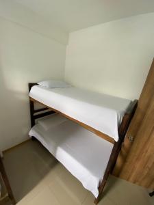 Bunk bed o mga bunk bed sa kuwarto sa Condominio Paraíso del Sol