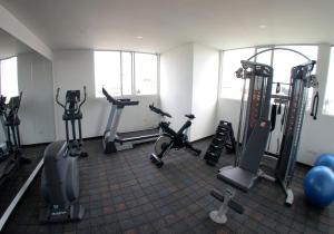 Fitness centrum a/nebo fitness zařízení v ubytování SM Grand Hotel