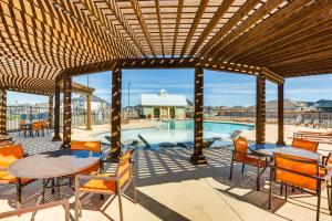Πισίνα στο ή κοντά στο Community Pool Access Royse City Retreat!