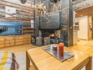 Kuchyň nebo kuchyňský kout v ubytování Holiday Home Saariselän poromooli a7 by Interhome