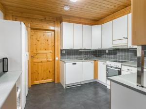 Kuchyň nebo kuchyňský kout v ubytování Holiday Home Pihlaja 8 by Interhome + 25 fotografií