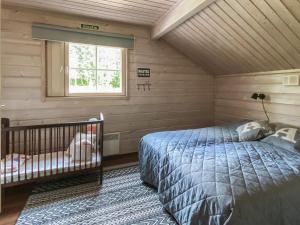 Postel nebo postele na pokoji v ubytování Holiday Home Aurinko-saaga 2 paritalo by Interhome