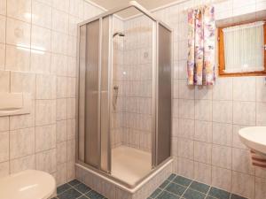 Ένα μπάνιο στο Apartment Aurora Apartment Top I by Interhome