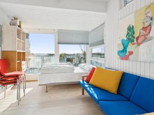 Posezení v ubytování Holiday Home Sylvia - 450m from the sea by Interhome