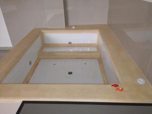 a bathtub in a room with at Hotel El refugio Doradal in Puerto Triunfo