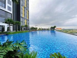 Bazén v ubytování Sunway Grid Residence by WP HOMESTAY nebo v jeho okolí + 17 fotografií