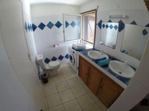 Et badeværelse på Gîte Pirates des Caraïbes + 22 billeder