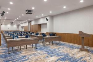 Konferenční prostory v ubytování Hampton By Hilton Istanbul Airport, Arnavutkoy