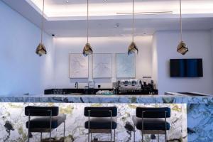Μια τηλεόραση ή/και κέντρο ψυχαγωγίας στο Waldorf Astoria Doha West Bay