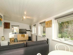 Posezení v ubytování 4 person holiday home in Grevinge-By Traum