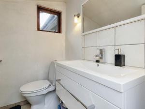 Koupelna v ubytování 6 person holiday home in Bogense-By Traum