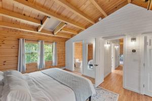 Fotografie z fotogalerie ubytování Our Pondside Cabin v destinaci Westminster