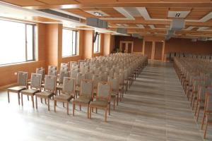 The Fern Residency Somnath商务区和/或会议室