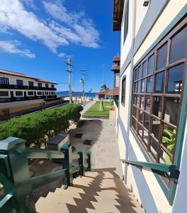 O edifício em que o apartamento se localiza