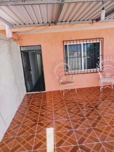 Ein Balkon oder eine Terrasse in der Unterkunft Cómodo Departamento a 2 cuadras de la playa