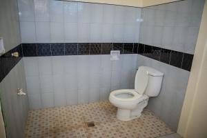 Koupelna v ubytování Fardesam - Budget Friendly Guest House