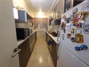 Kuchyň nebo kuchyňský kout v ubytování Hermosa habitación en exclusivo barrio de Talca