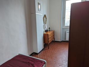 Una cama o camas en una habitación de Ozé jpas 2 fotos más