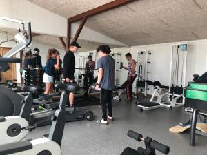 Fitness centrum a/nebo fitness zařízení v ubytování Thorsminde Camping & Cottages
