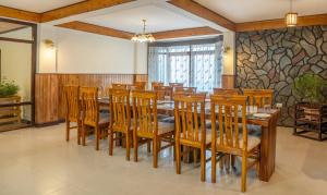 Restaurace v ubytování Treebo Eeshan Rodhi Resort, Darjeeling