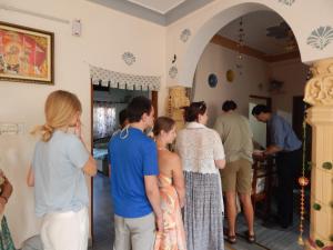 Επισκέπτες που μένουν στο Vishal Villa