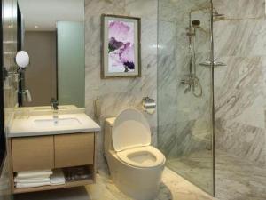 Kupaonica u objektu Lavande Hotel Wuhan Wujia Mountain Branch