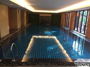 Swimming pool sa o malapit sa Kabinburi Sport Club - KBSC